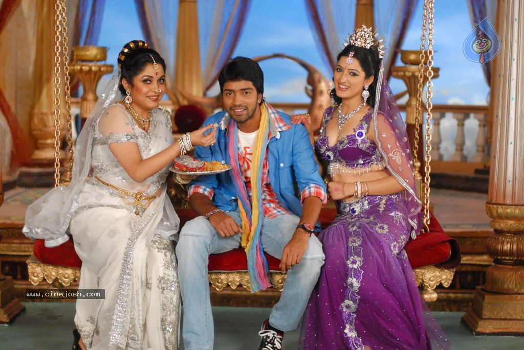Allari Naresh Friendly Movies Movie Photos - 7 / 9 photos