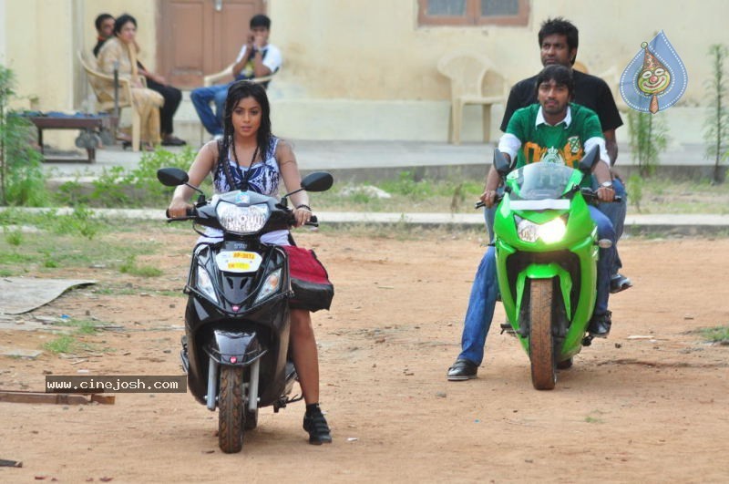 Allari Naresh In Wellfare Creations Movie Working Stills - 35 / 43 photos