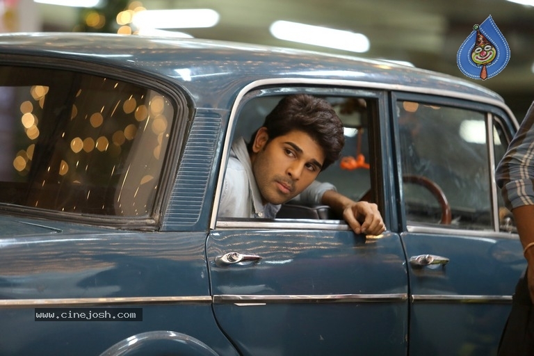 Allu Sirish Okka Kshanam Movie Stills - 1 / 5 photos