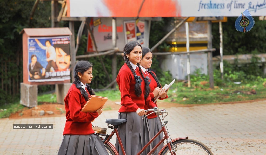 Amara Kaaviyam Tamil Movie Stills - 40 / 55 photos