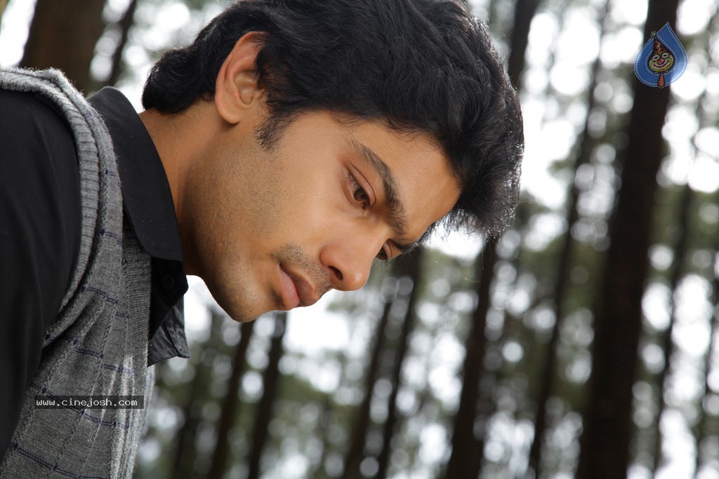 Amara Kaaviyam Tamil Movie Stills - 42 / 55 photos