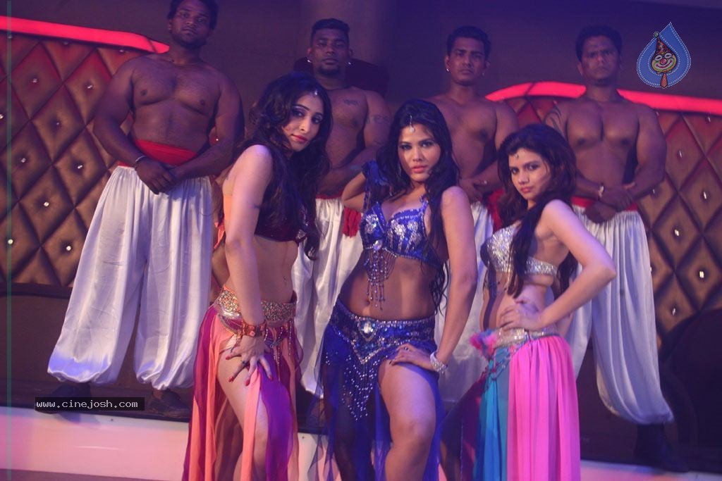 Amavaasai Tamil Movie Hot Stills - 24 / 71 photos