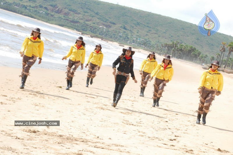 Amayakudu Movie New Stills - 52 / 101 photos