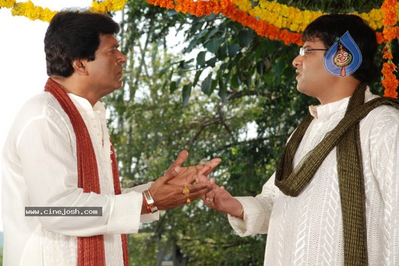 Amayakudu Movie Stills - 13 / 69 photos