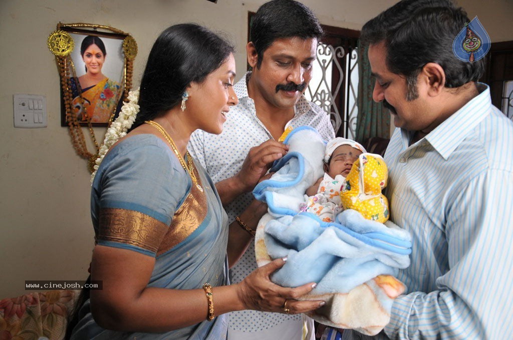 Amma Ammamma Tamil Movie Stills - 23 / 30 photos