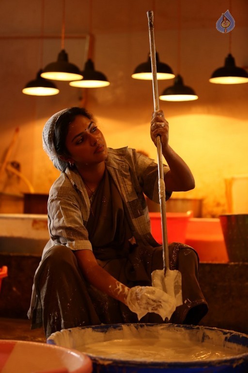 Amma Kanakku Tamil Movie Photos - 8 / 57 photos