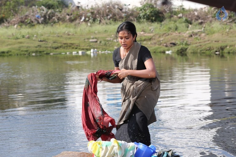 Amma Kanakku Tamil Movie Photos - 53 / 57 photos