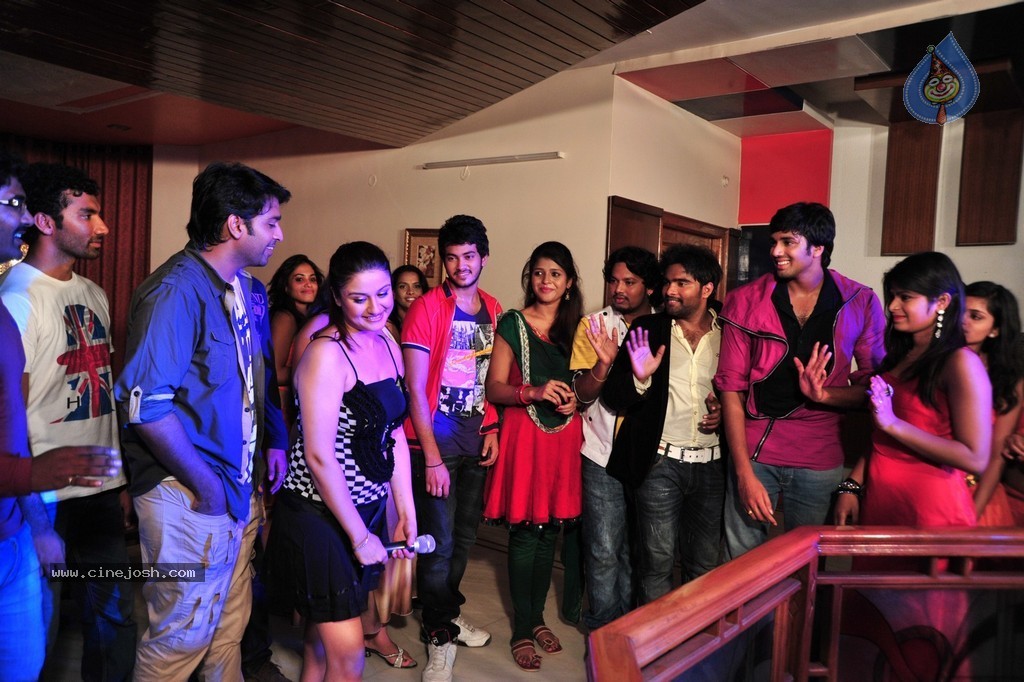 Amma Nanna Oorelithe Movie Item Song Stills - 58 / 94 photos