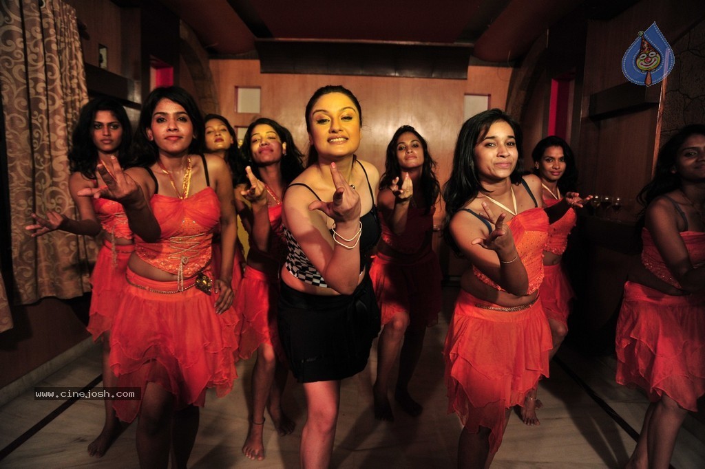 Amma Nanna Oorelithe Movie Item Song Stills - 76 / 94 photos