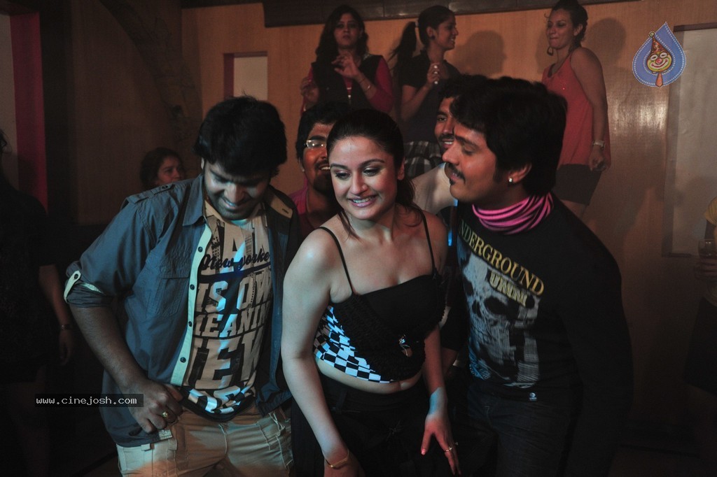 Amma Nanna Oorelithe Movie Item Song Stills - 83 / 94 photos
