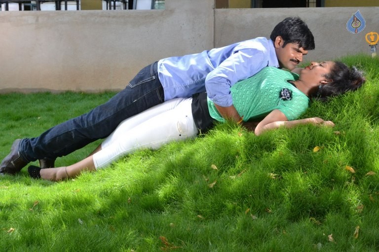Ammayi Aaruguru Movie Photos - 26 / 50 photos