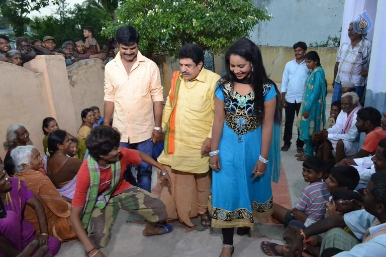 Ammayi Aaruguru Movie Photos - 43 / 50 photos