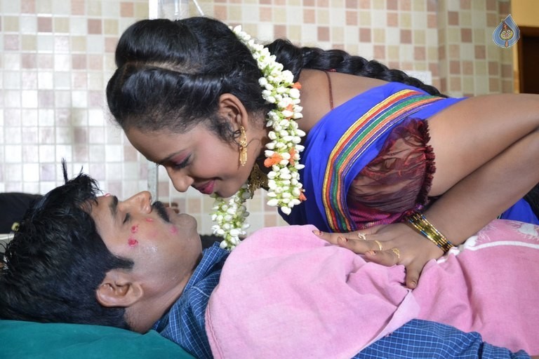 Ammayi Aaruguru Movie Photos - 44 / 50 photos