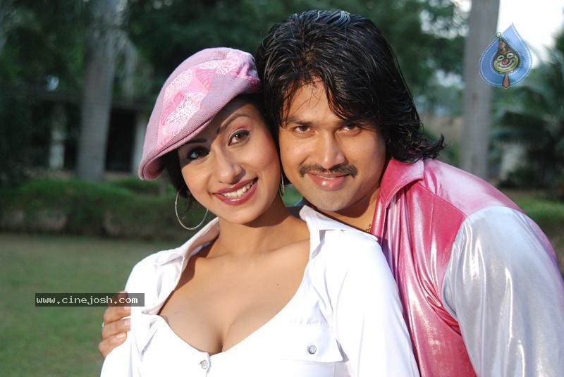 Ammayila Tirugubatu Movie Spicy Stills  - 9 / 18 photos