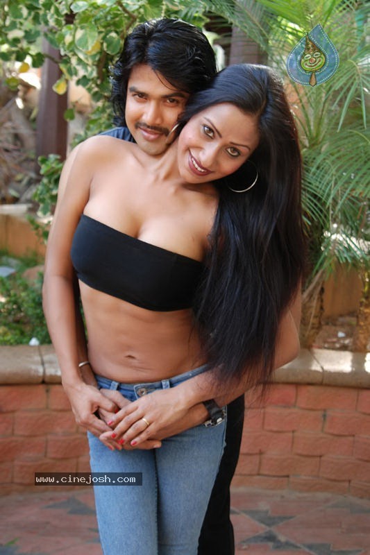 Ammayila Tirugubatu Movie Spicy Stills  - 17 / 18 photos