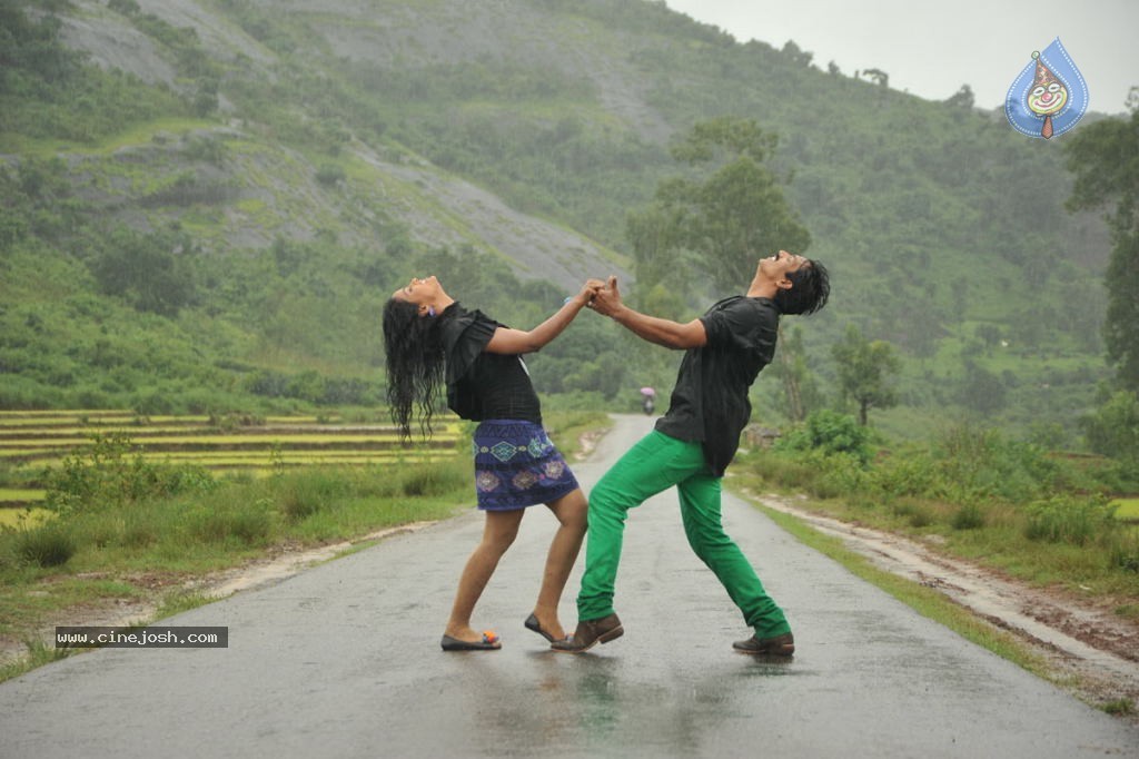 Anaganaga Movie Hot Stills - 223 / 273 photos
