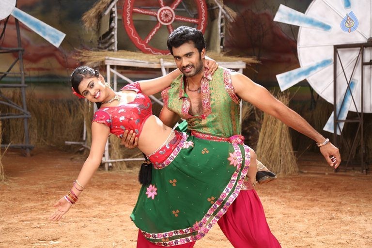 Anaganaga Oka Chitram New Photos - 7 / 8 photos