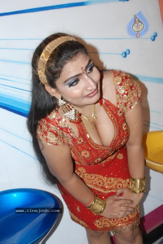 Anandha Thollai Tamil Movie Spicy Stills - 37 / 54 photos