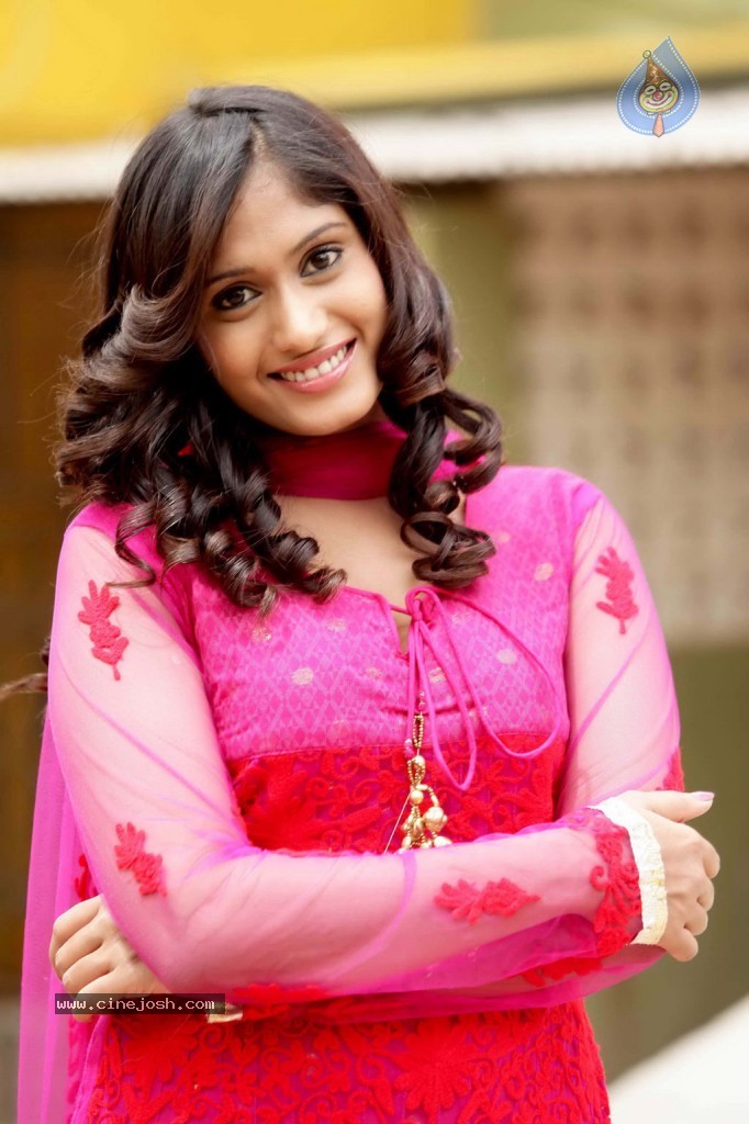 Anbha Azhaga Tamil Movie Stills - 14 / 26 photos