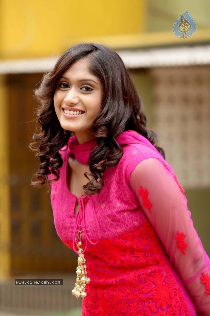 Anbha Azhaga Tamil Movie Stills - 15 / 26 photos