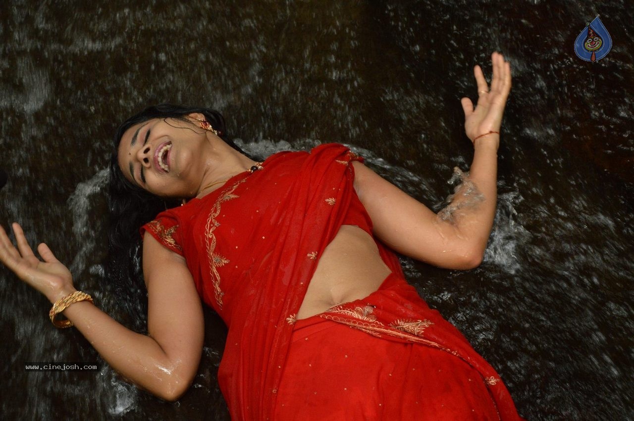 Andala Chandamama Movie Photos - 7 / 26 photos