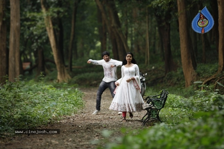 Andamaina Jeevitham Movie New Photos - 26 / 42 photos