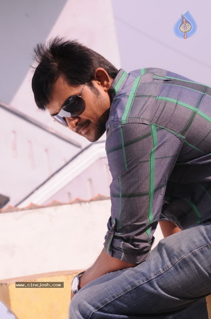 Andarila Nenu Preminchanu Movie Stills - 1 / 31 photos