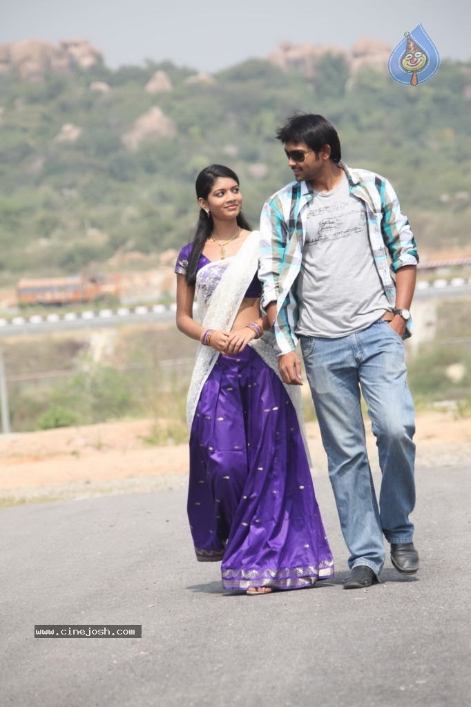 Andarila Nenu Preminchanu Movie Stills - 6 / 31 photos