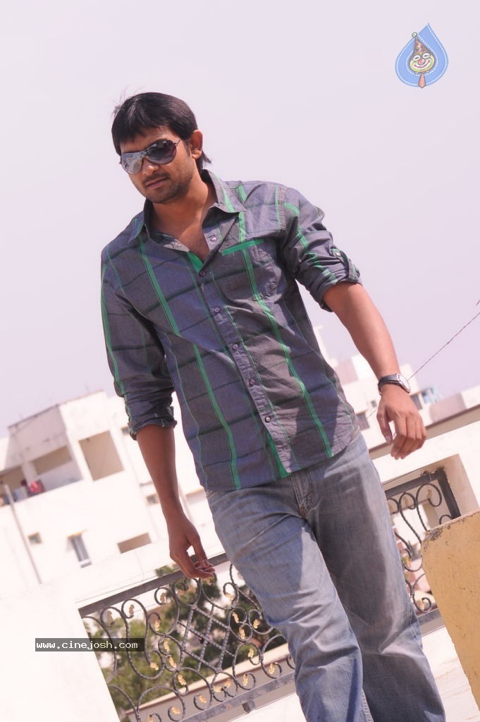 Andarila Nenu Preminchanu Movie Stills - 10 / 31 photos