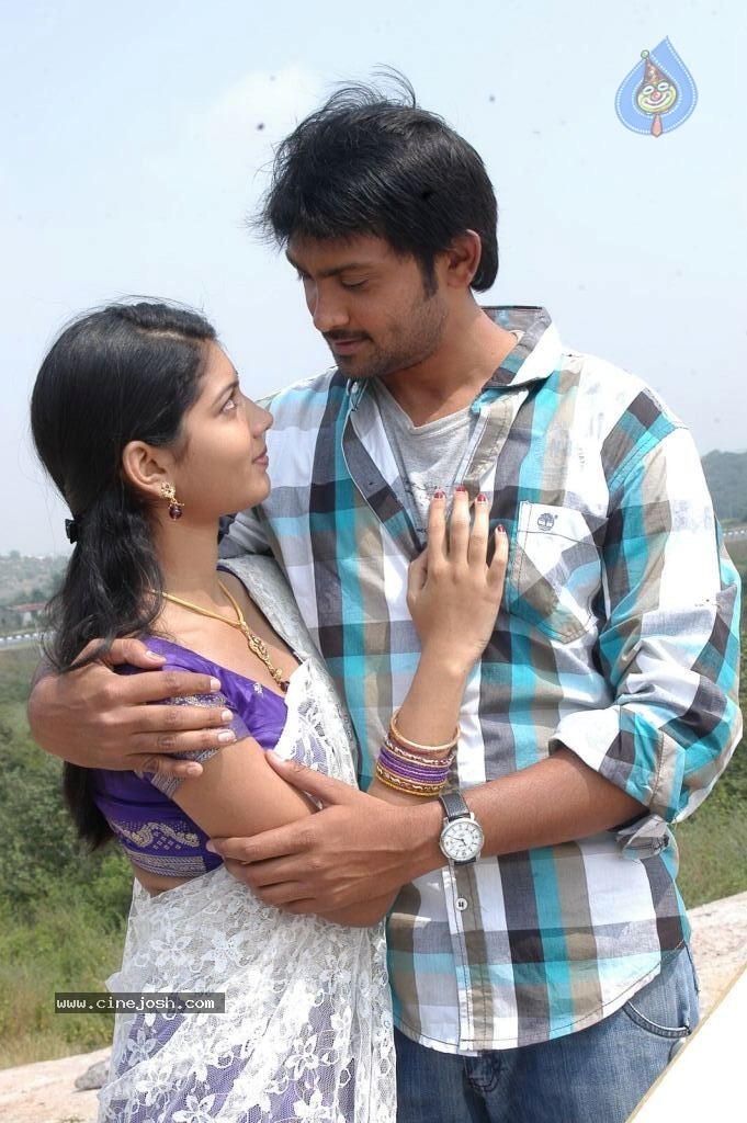 Andarila Nenu Preminchanu Movie Stills - 28 / 31 photos