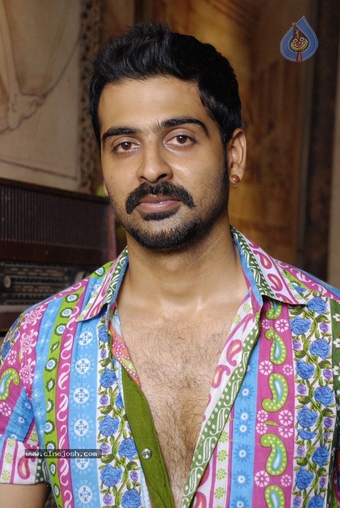 Andhra Mess Tamil Movie Stills - 4 / 56 photos