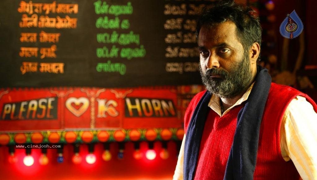 Andhra Mess Tamil Movie Stills - 7 / 56 photos