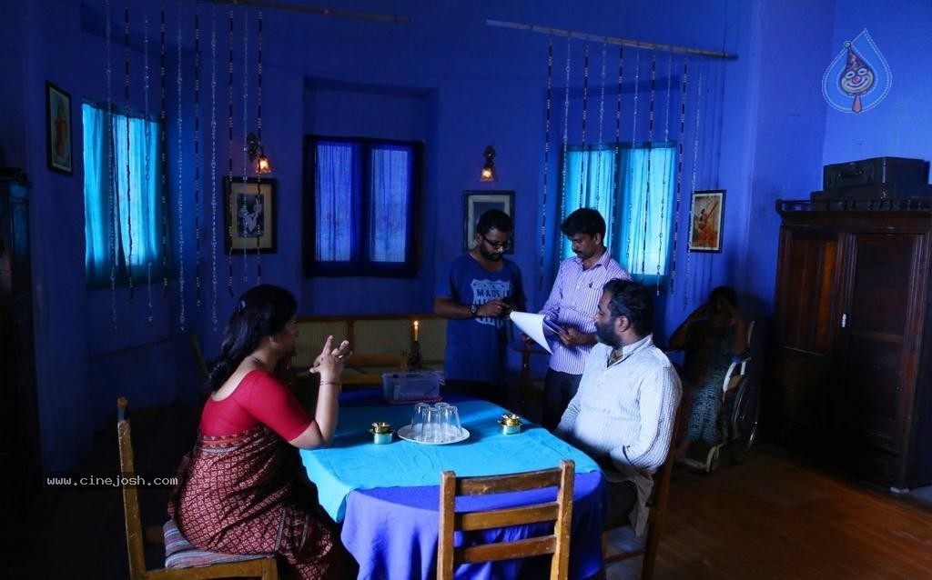 Andhra Mess Tamil Movie Stills - 33 / 56 photos