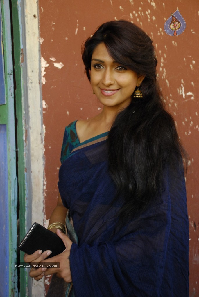 Andhra Mess Tamil Movie Stills - 42 / 56 photos