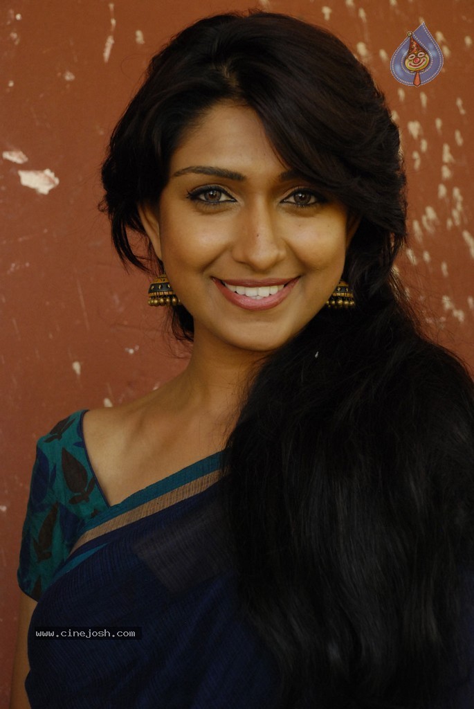 Andhra Mess Tamil Movie Stills - 45 / 56 photos