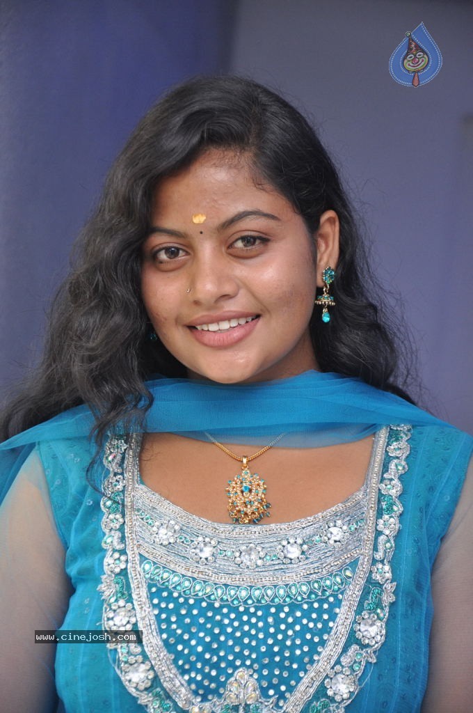 Anja Koottam Tamil Movie Stills - 38 / 41 photos
