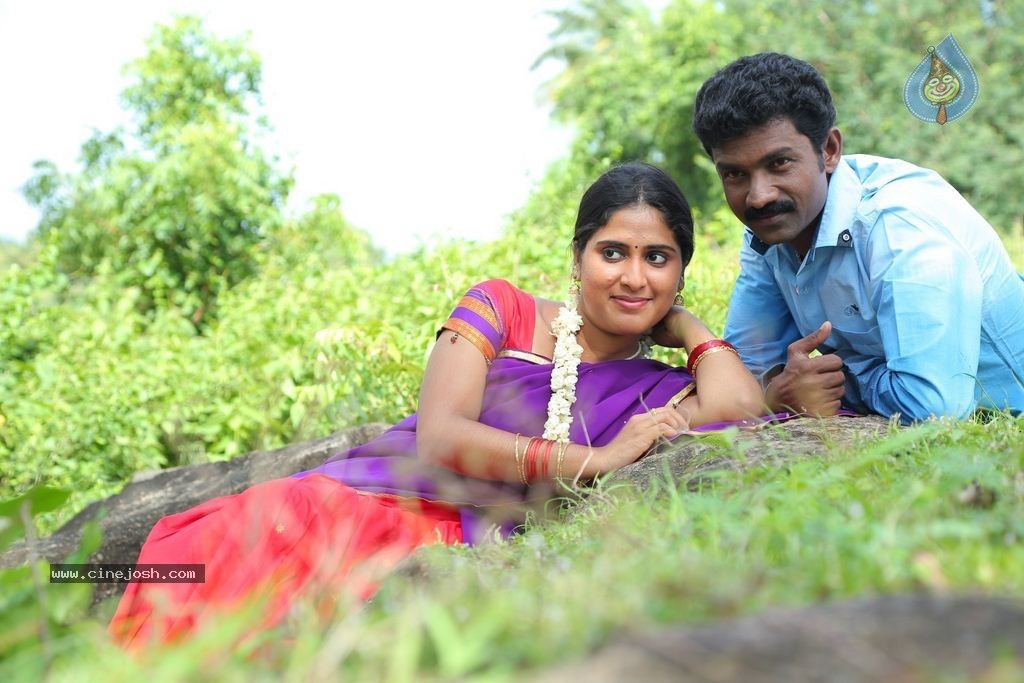 Antha Kuyil Neethana Tamil Movie Stills - 12 / 21 photos