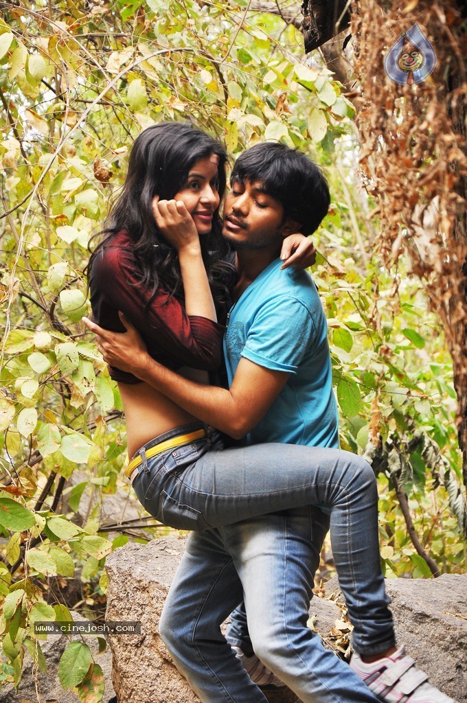 Anukundi Okati Ayyindi Okati Movie Stills - 6 / 6 photos