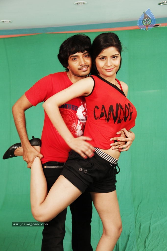 Anukunnadi Okati Ayinadi Okati Movie Stills - 14 / 68 photos