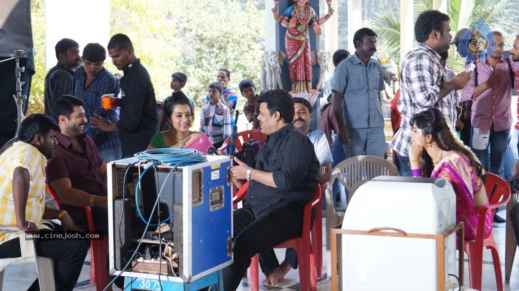 Appatakkar Tamil Movie Stills n Posters - 9 / 11 photos