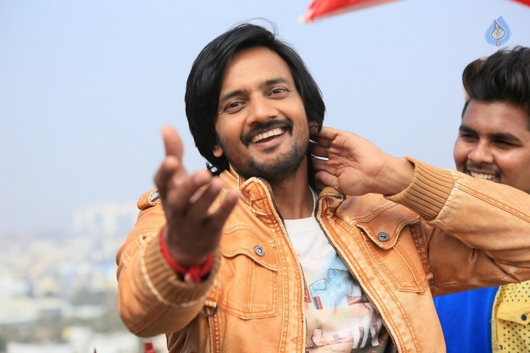 Araku Road Lo Movie Photos - 30 / 57 photos