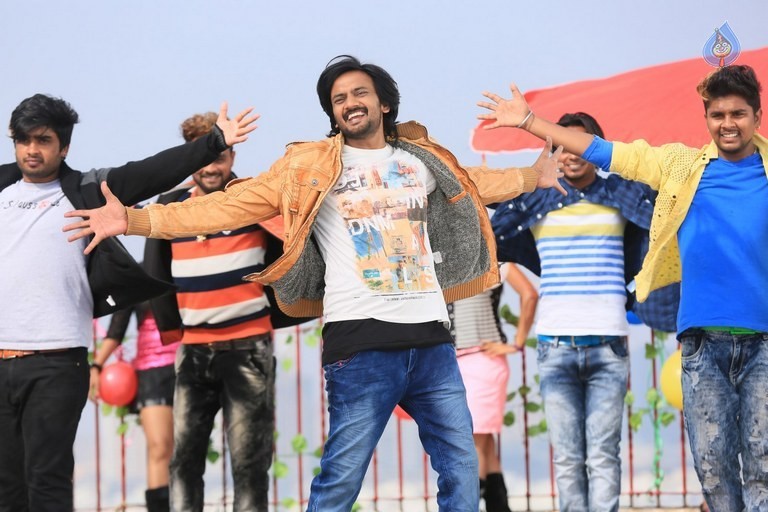 Araku Road Lo Movie Photos - 36 / 57 photos