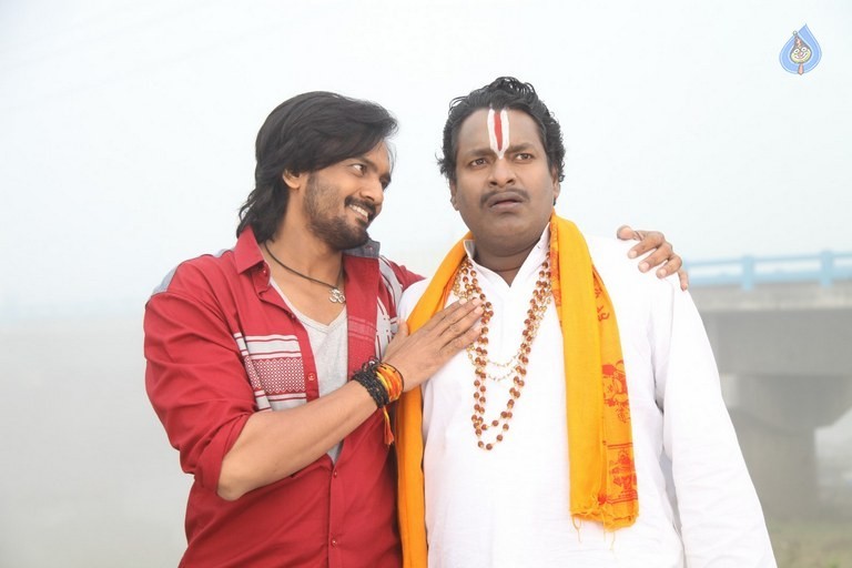 Araku Road Lo Movie Photos - 38 / 57 photos