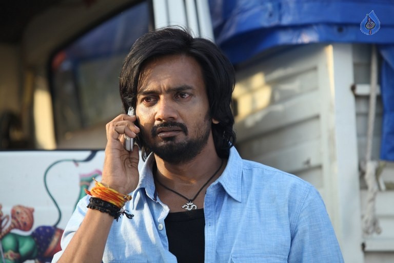 Araku Road Lo Movie Photos - 41 / 57 photos