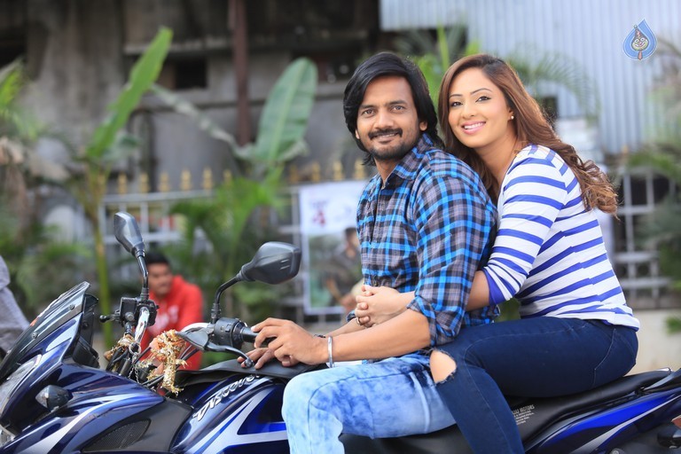 Araku Road Lo Stills - 6 / 38 photos