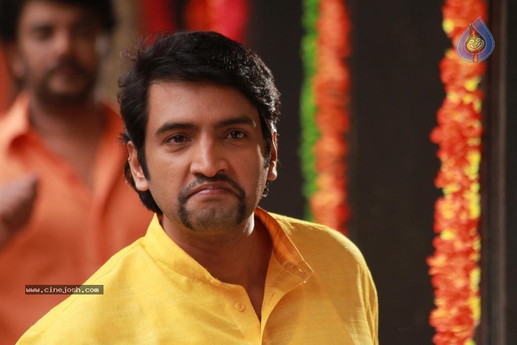 Aranmanai Tamil Movie Stills - 2 / 15 photos