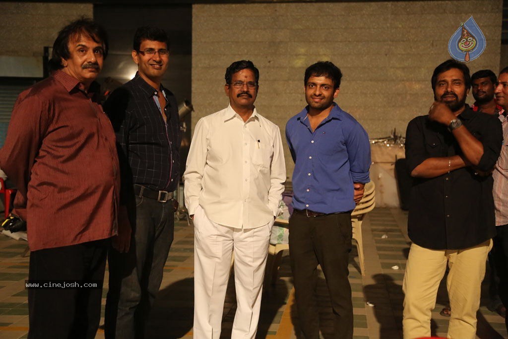 Arima Nambi Tamil Movie Stills and Posters - 46 / 48 photos