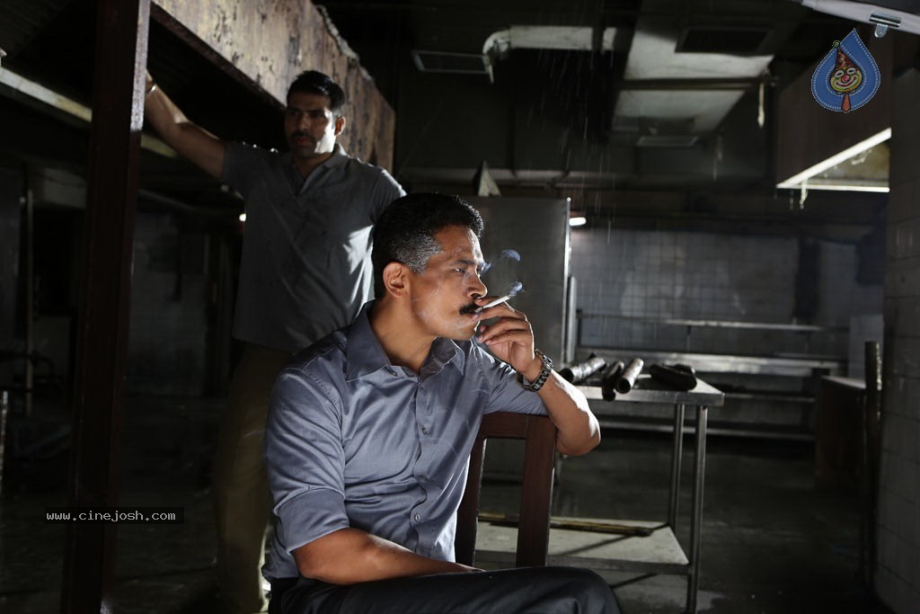 Arrambam Tamil Movie New Stills - 44 / 151 photos