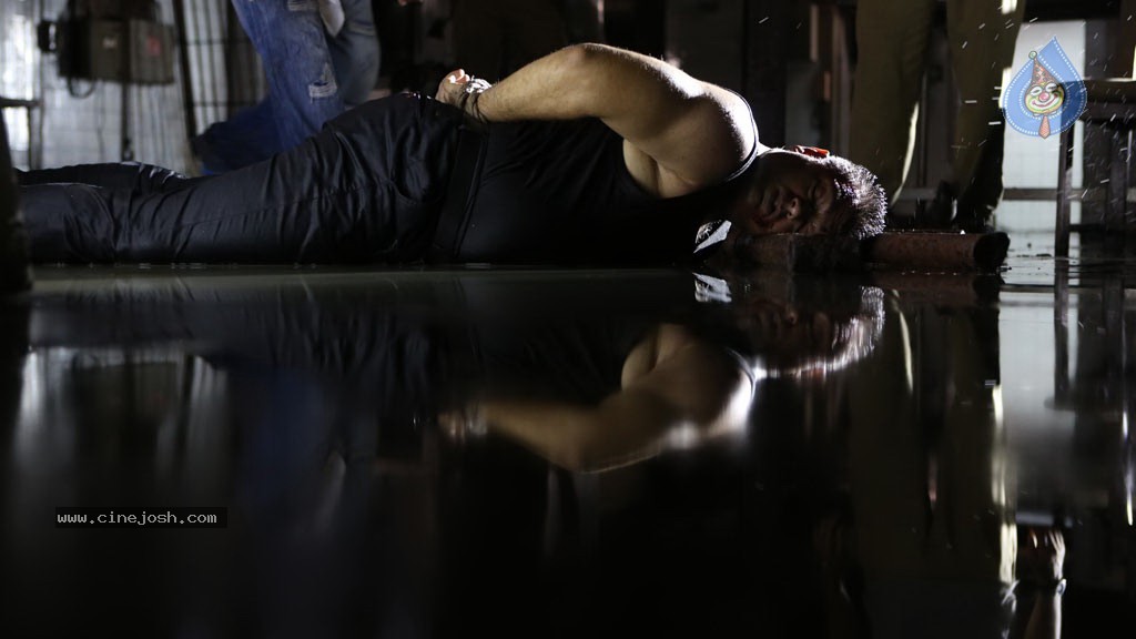 Arrambam Tamil Movie New Stills - 86 / 151 photos