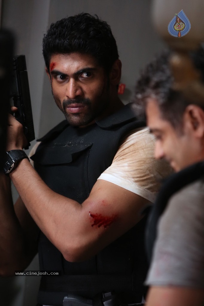 Arrambam Tamil Movie New Stills - 92 / 151 photos